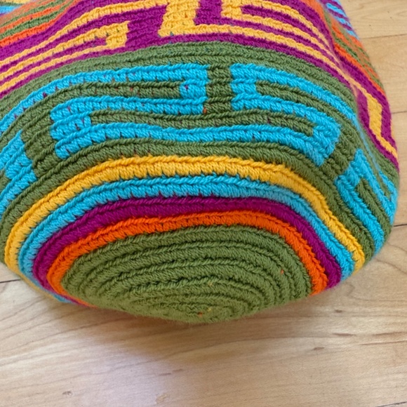 Hand Crocheted Cotton Wayuu Bag from Columbia - Picture 4 of 6